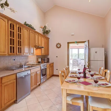 Amazing In With Wifi Holiday home