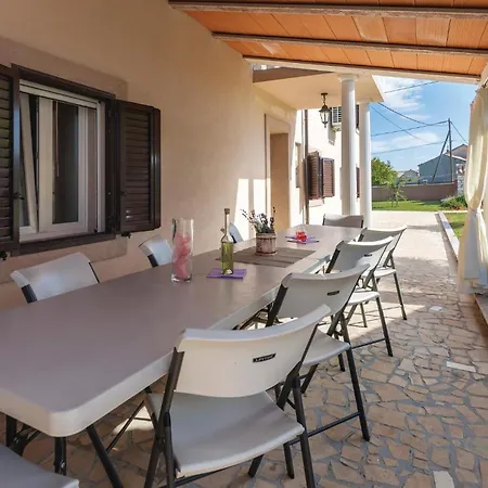 Holiday home Amazing In With Wifi *