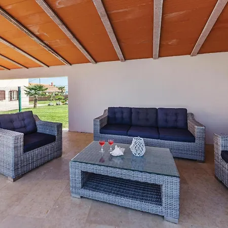 Holiday home Amazing In With Wifi